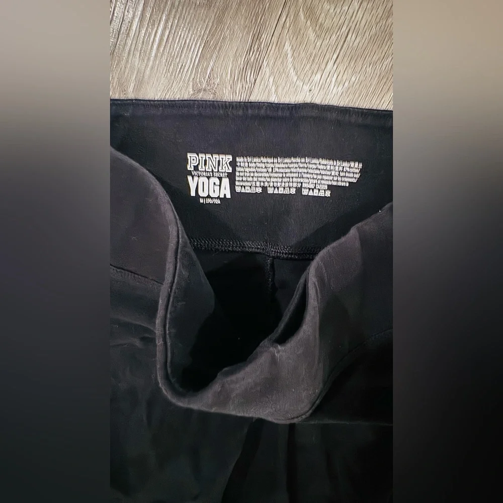 PINK Victoria's Secret Black Yoga Leggings - Picture 6 of 7
